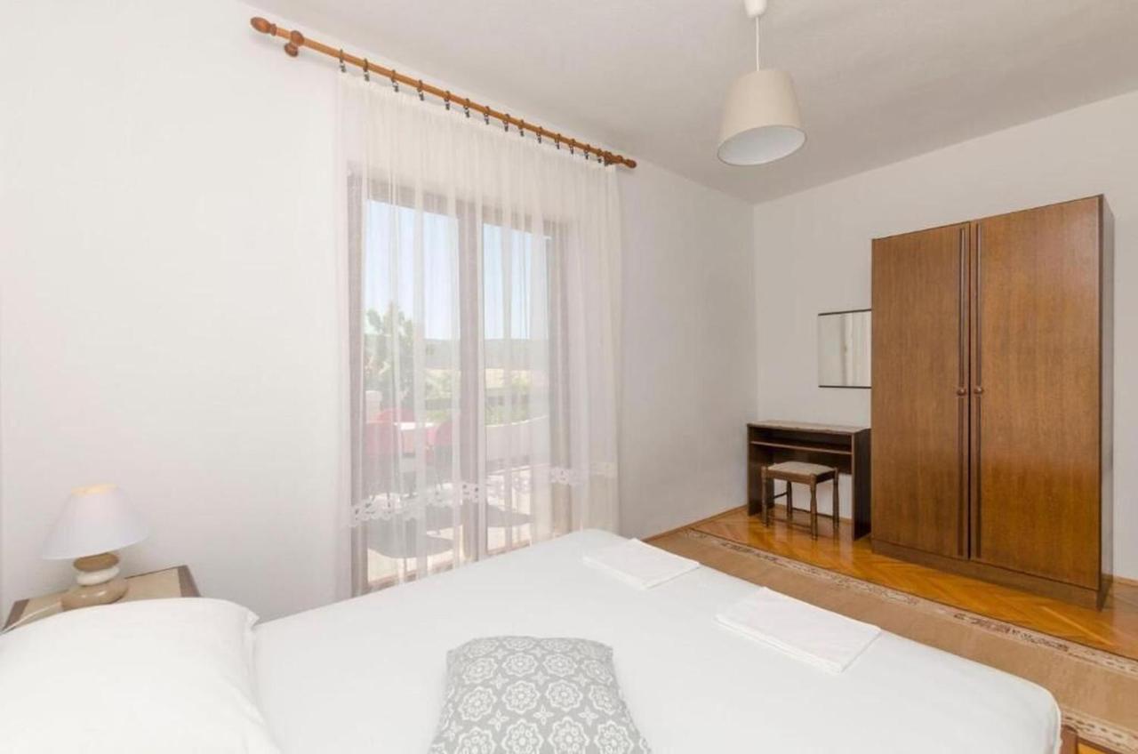 Apartments Spavalo Паг Экстерьер фото