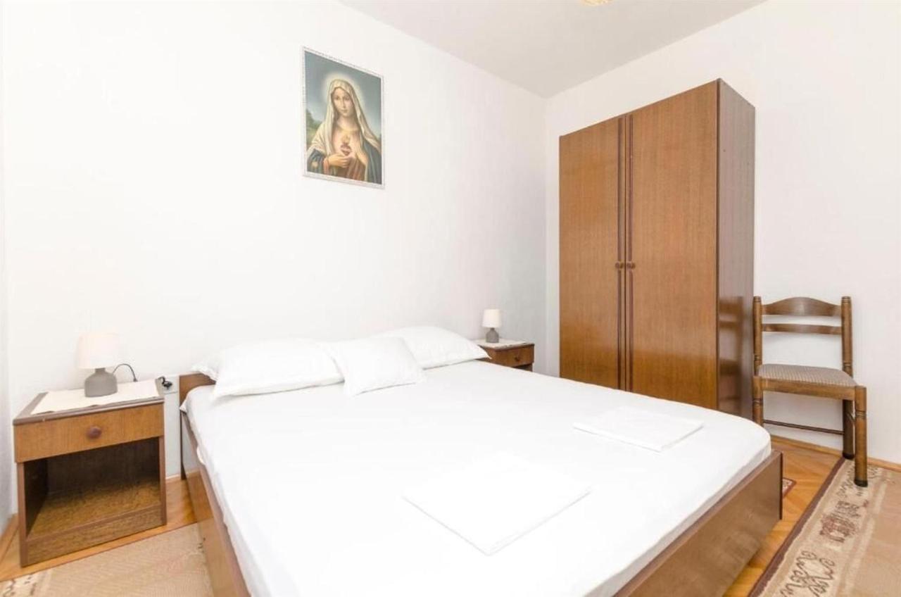 Apartments Spavalo Паг Экстерьер фото