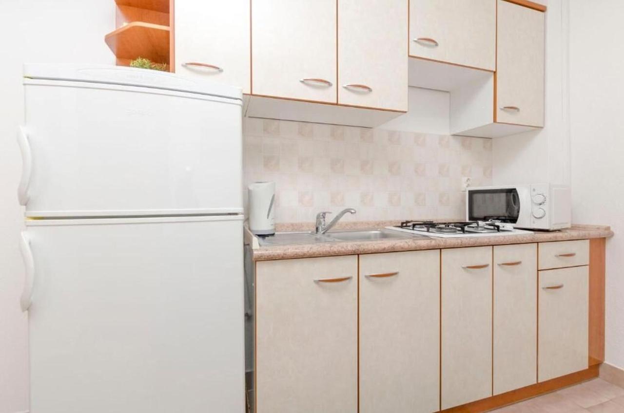 Apartments Spavalo Паг Экстерьер фото