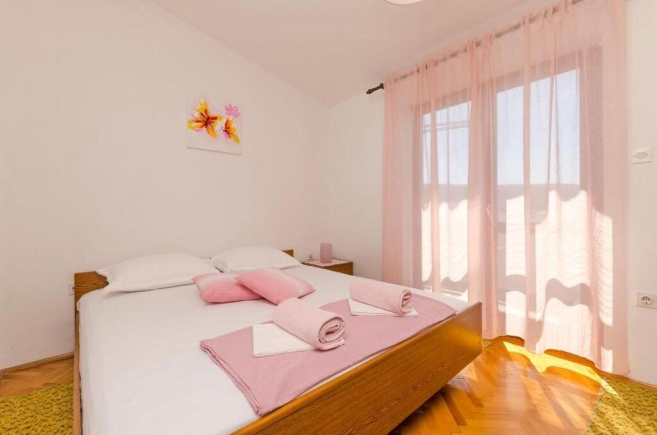 Apartments Spavalo Паг Экстерьер фото