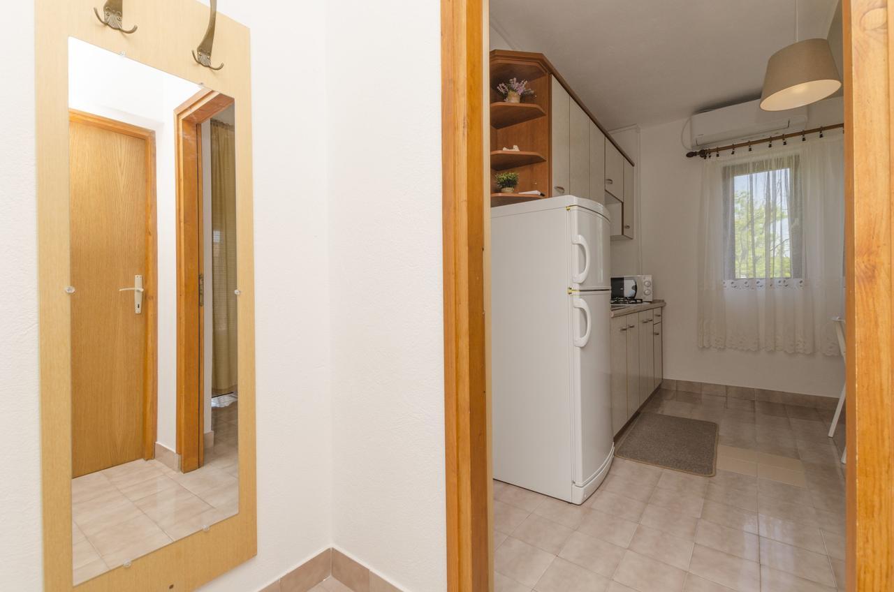 Apartments Spavalo Паг Экстерьер фото