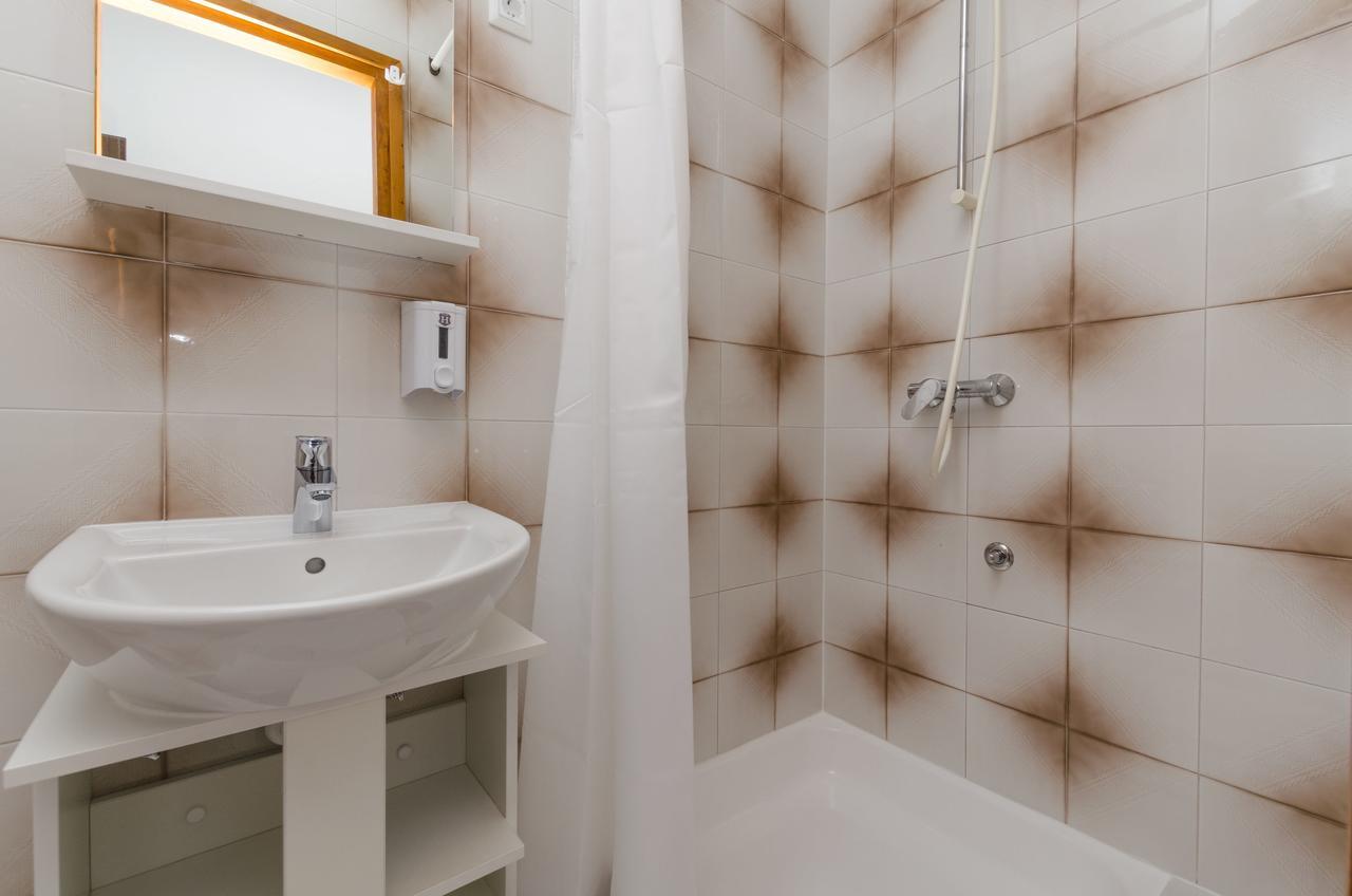 Apartments Spavalo Паг Экстерьер фото